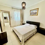 Villas Hanioti Vila *