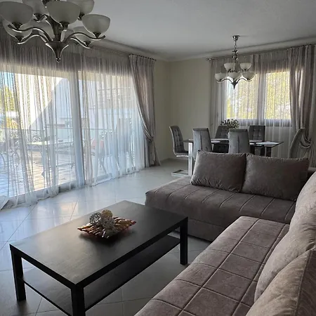 Villas Hanioti * Chanioti