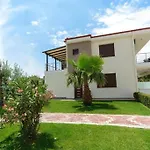Villas Hanioti *