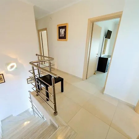 Villas Hanioti فيلة هانيوتي