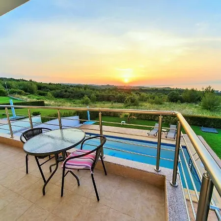 Villas Hanioti * هانيوتي