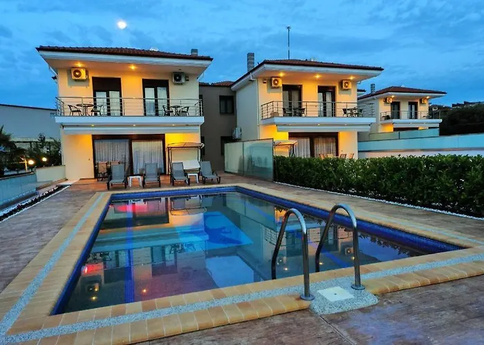 Villas Hanioti Villa *