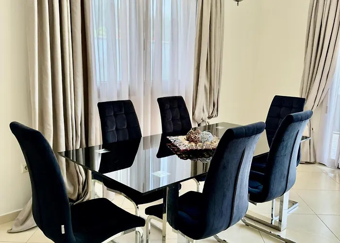 Villas Hanioti Villa *