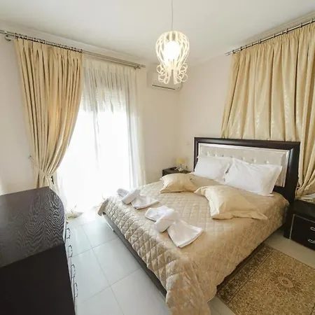 Villas Hanioti *