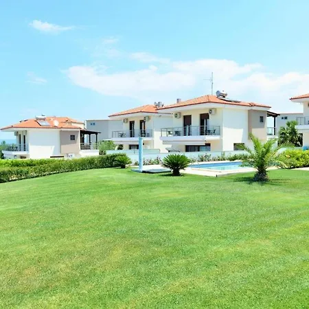 Villas Hanioti Villa *