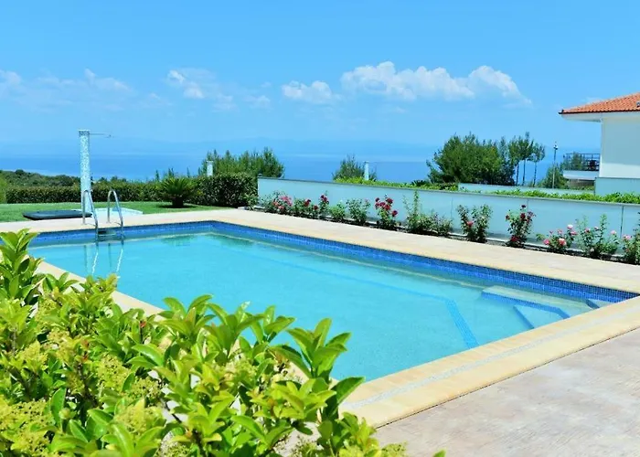 Villas Hanioti Villa *